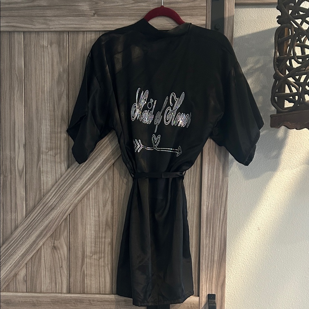 Chic Black Satin Kimono Robe with bling embroidered “Maid of Honor” Size Medium